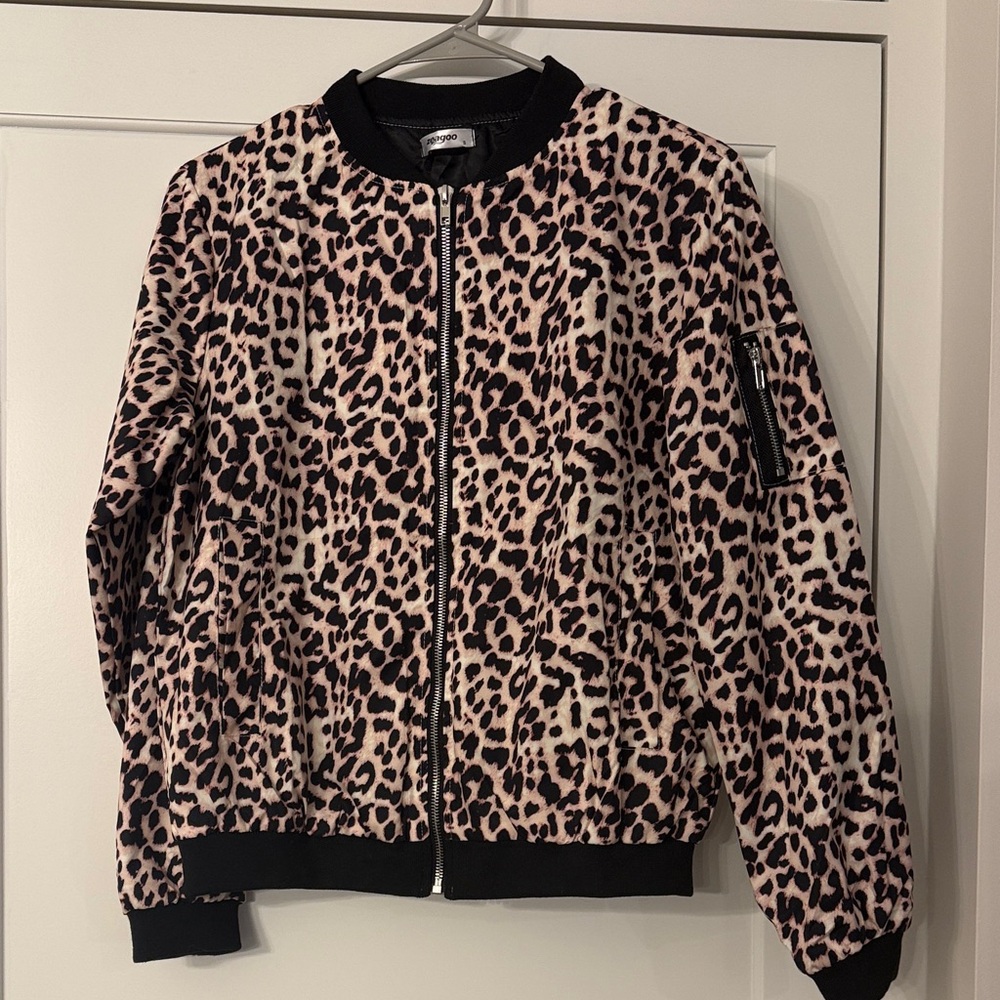 Zeagoo Black and Cream Leopard Bomber Jacket
